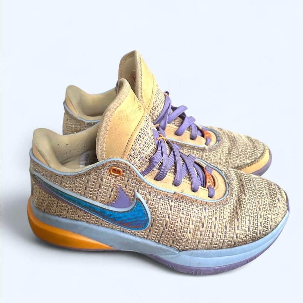 Nike Lebron XX Youth Basketball Shoes Size 5.5Y